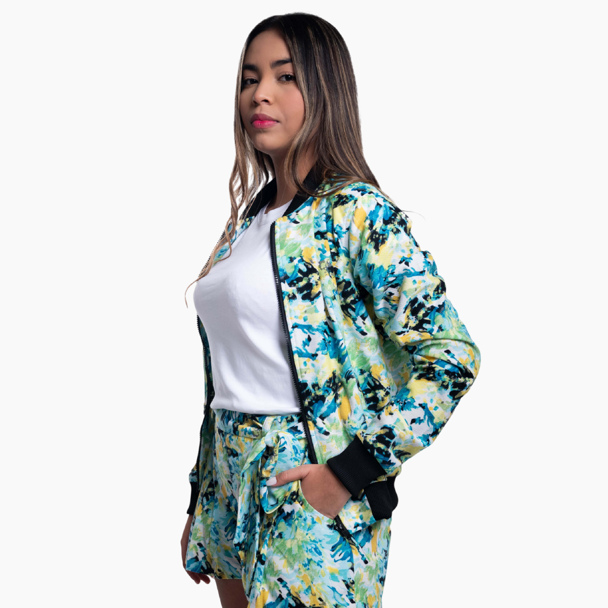 Conjunto de Chaqueta Bomber y Short Estampado "Acuarela" - Image 2